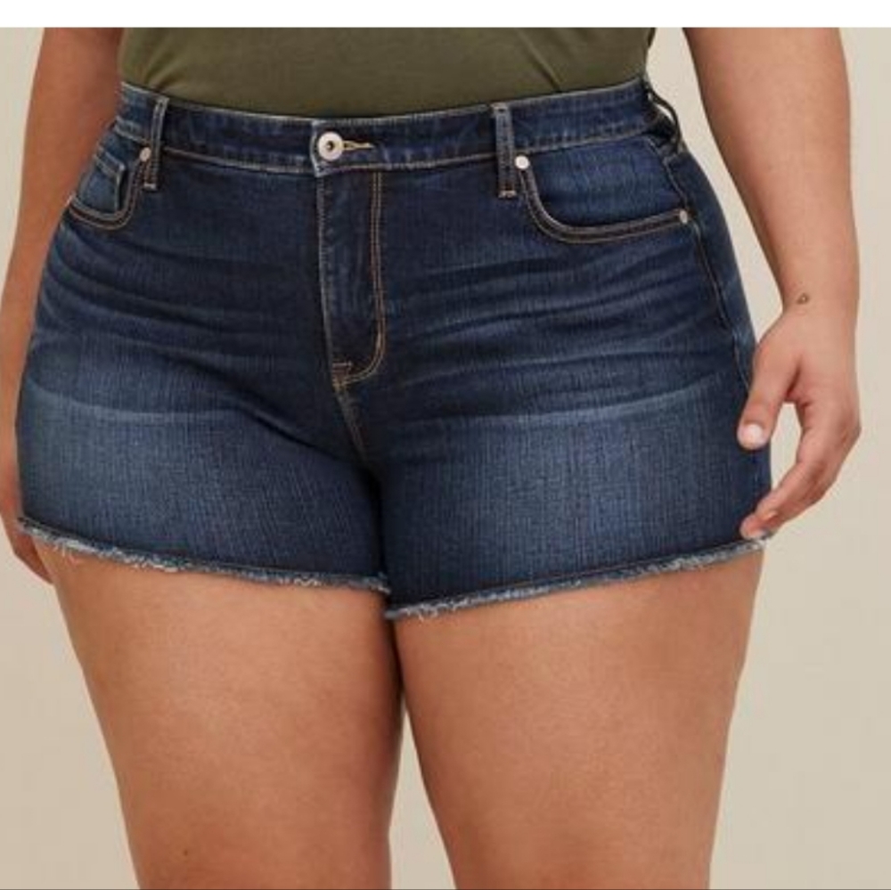 🎊Torrid High Rise A-Line Shortie Short -  Dark Wash